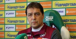 Петър Хубчев замина на среща с Луис ван Гаал и Нико Ковач