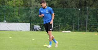 Костов и Мазурек тренират с основната група на Левски (видео)