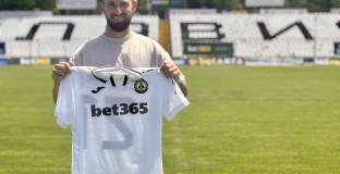 Бразилец се завърна в Славия