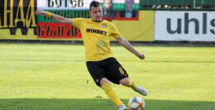 Неделев отрече слуховете за трансфер в Турция