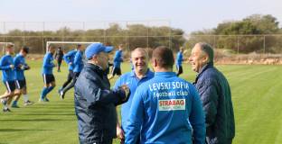 Славиша проведе последна тренировка, предаде щафетата със сълзи в очите (видео)