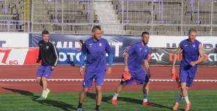 Обрат: РЗИ отмени карантината в Етър - тимът ще има мач днес