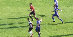 Локо Пловдив нямаше проблеми срещу осакатен Етър (видео)