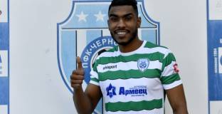 Алжирец подписа с Черно море