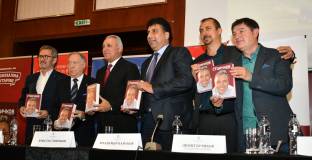 Футболният елит и трима президенти на България уважиха представянето на книгата на Стоичков