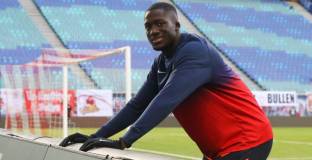 Челси се включи в борбата за Конате