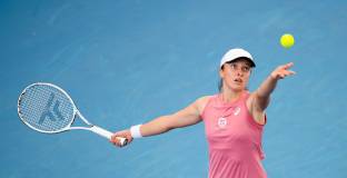 Швьонтек се класира за 1/4-финалите на Australian Open