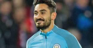 Гюндоган: Няма да напусна Сити