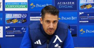 Хулио Веласкес: Хората от клуба да говорят за трансфери, не аз