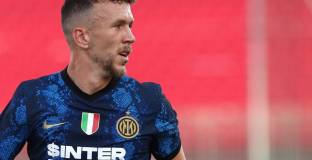 Интер подобри офертата си към Перишич