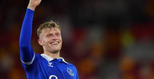 В Ман Юнайтед вярват, че ще се разберат за Брантуейт до 30 юни