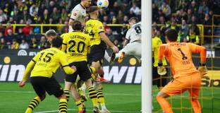 Новите шампиони на Германия с реми срещу Дортмунд