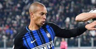 Рома и Уест Хем хвърлиха око на Миранда