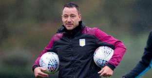 Астън Вила обяви за новия договор на Тери