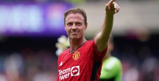 Евънс получава предложение за 1 година