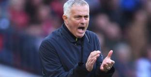 Моуриньо: Клубовете са изградени и от такива победи