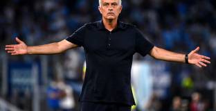 Моуриньо: Съдията и VAR развалиха мача