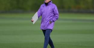 Бербатов: Съдете за Моуриньо по следващия сезон