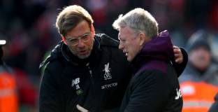 Клоп и Мойс са готови да намалят заплатите си