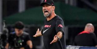 Клоп коментира възможно уволнение 