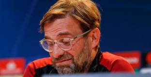 Клоп няма да спира Хендерсън и Ван Дайк от националните отбори