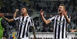 Юве започна преговори с Де Лигт и Бернардески 