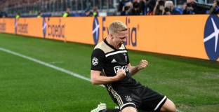 Ван де Бек: 4:1 за Аякс щеше да отрази истинската картина в мача