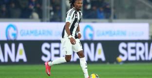 Ливърпул и Арсенал се интересуват от играч, който „има нещо специално“