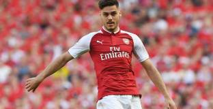 Нюрнберг нае защитник на Арсенал