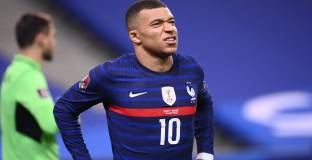 Световният шампион потегли с фалстарт към Катар (видео)