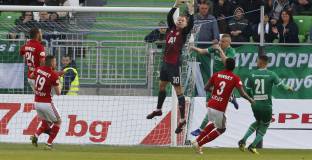 ЦСКА се разделя с един от вратарите си и иска да преподпише с друг