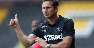 Лампард: Азар се страхува да играе срещу Дарби Каунти