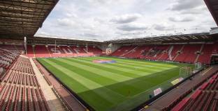 Шефилд ще задържи Челси