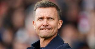 Лийдс уволни Марш