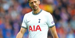  Тотнъм се раздели с двама 