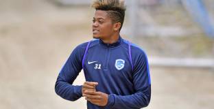 Байер отправи предупреждение към Челси и Арсенал за Бейли 