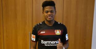 Байер отказа да даде звездата си на Челси 