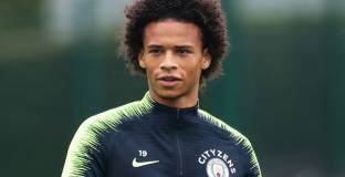 Сане не подписва със Сити заради майка си