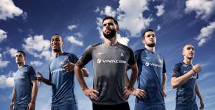 От Левски пуснаха в продажба новите фланелки на отбора