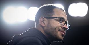 Челси няма да уволнява Росеньор въпреки слабите резултати