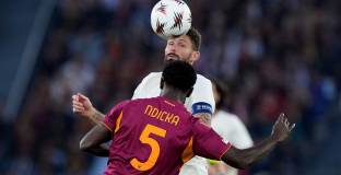 Рома загуби от Лил след три пропуснати дузпи