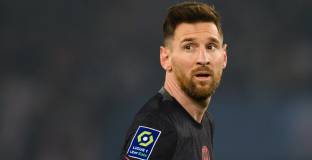 Бащата на Меси отговори на критиците на сина си