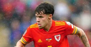  Ливърпул определи цената на Уилямс 