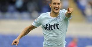 Лацио продължи контракта си с Луис Алберто 