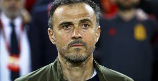 Луис Енрике заседнал в асансьор преди мача с Косово