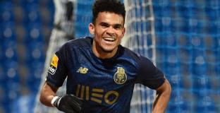  Тотнъм преговаря за колумбиец