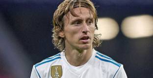 Васкес: Не мога да вляза в главата на Модрич, но той ще остане