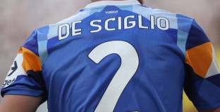   Ювентус продължи с Де Шильо 