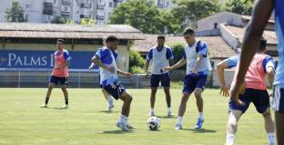 Сангаре и Костадинов тренират с Левски, но не и Евертон и Охене