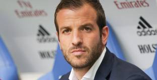 Ван дер Ваарт: Размерът на трансферите във футбола е много опасен